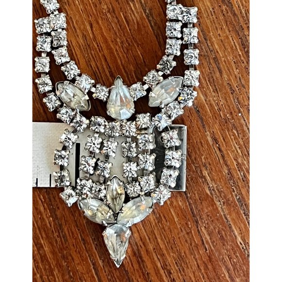 Vintage Rhinestone Bib Necklace With Statement Pendant 7" Drop Elegant Design - Picture 8 of 10